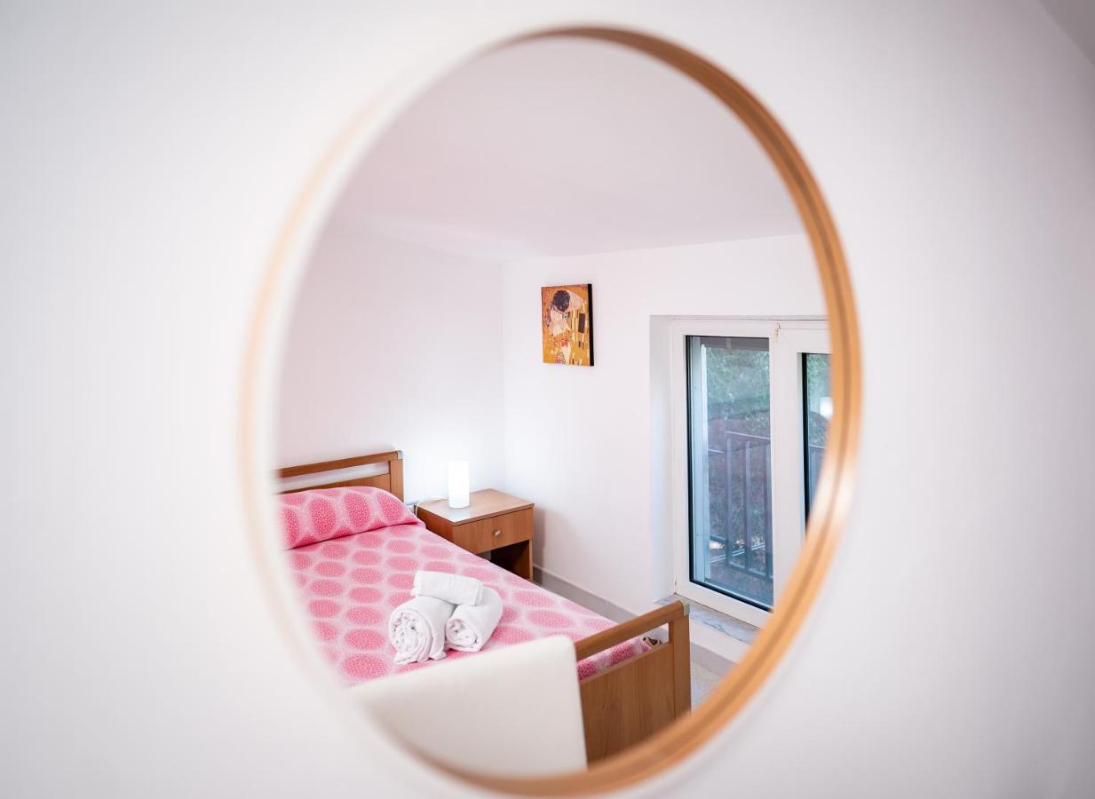 La Casa Del Maestro Attico Apartment Pisciotta Bagian luar foto