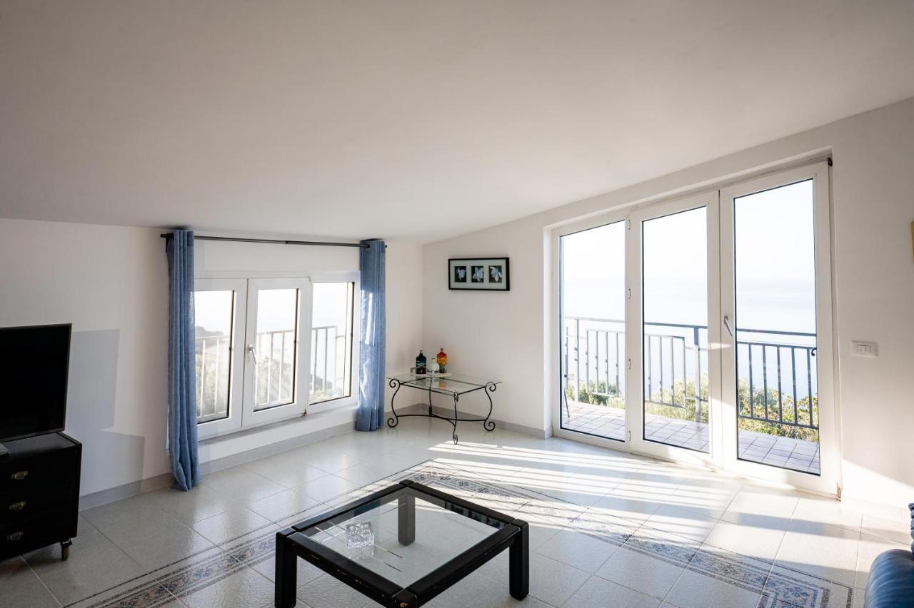 La Casa Del Maestro Attico Apartment Pisciotta Bagian luar foto