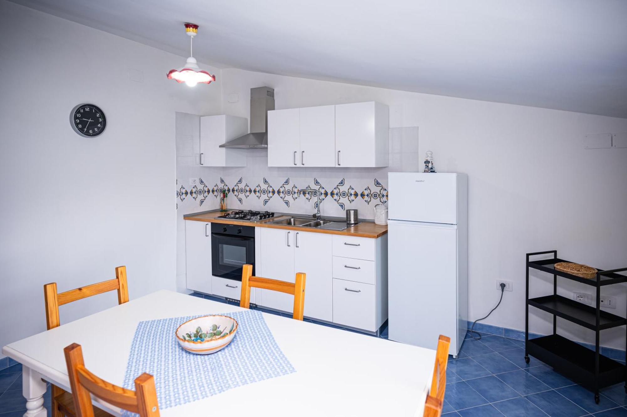 La Casa Del Maestro Attico Apartment Pisciotta Bagian luar foto