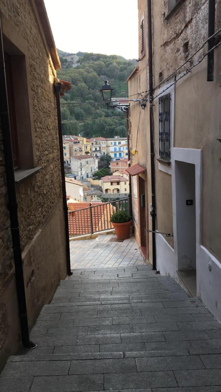 La Casa Del Maestro Attico Apartment Pisciotta Bagian luar foto