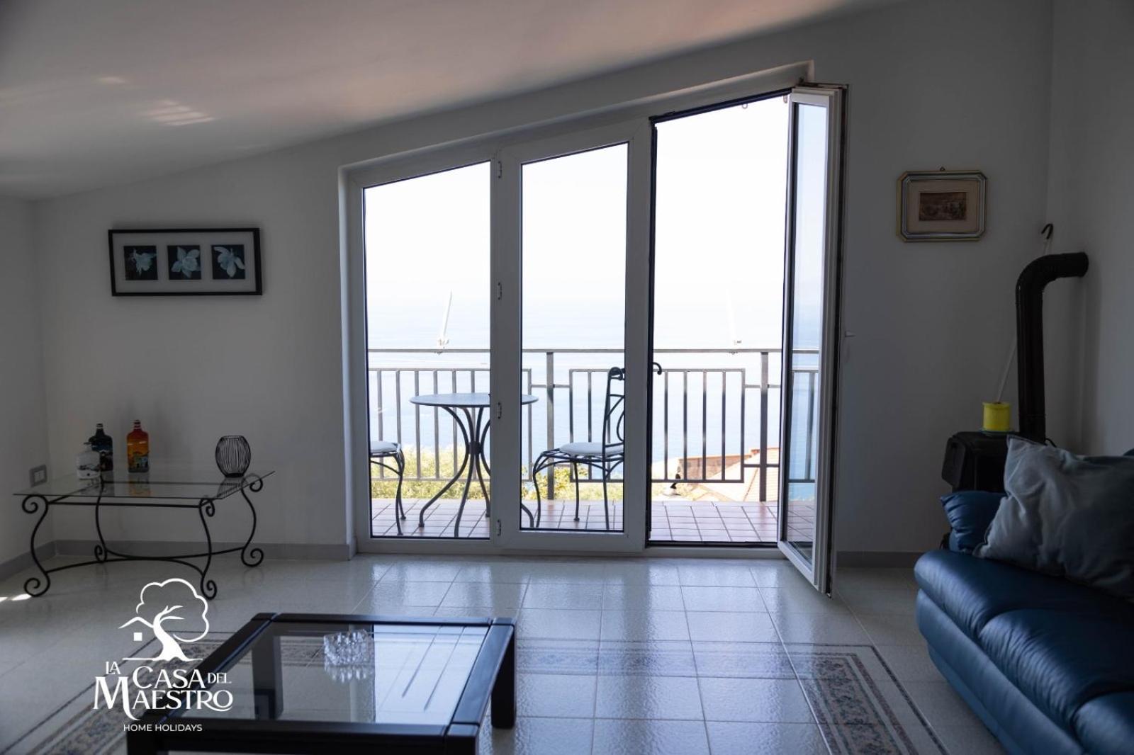 La Casa Del Maestro Attico Apartment Pisciotta Bagian luar foto